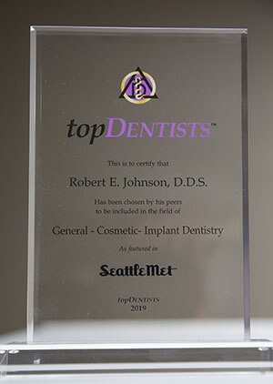 Top Dentists 2019 award for Dr. Robert E. Johnson